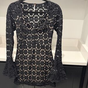 Free People Back to Black Lace Crochet Bell Sleeve Mini Dress. Size 0